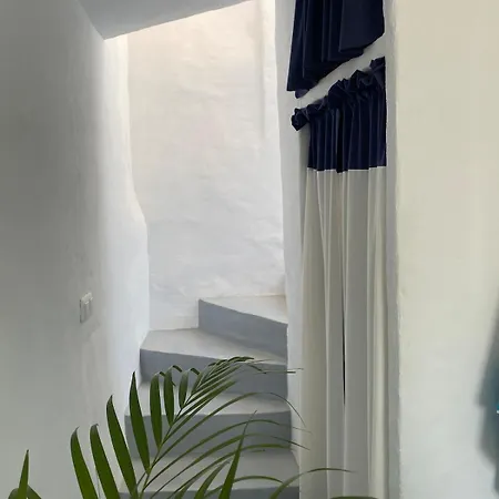 Village Town House With Sea Views And Roof Terrace 別荘