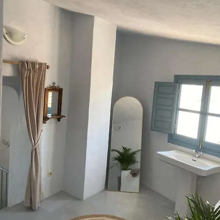Village Town House With Sea Views And Roof Terrace フリヒリアナ